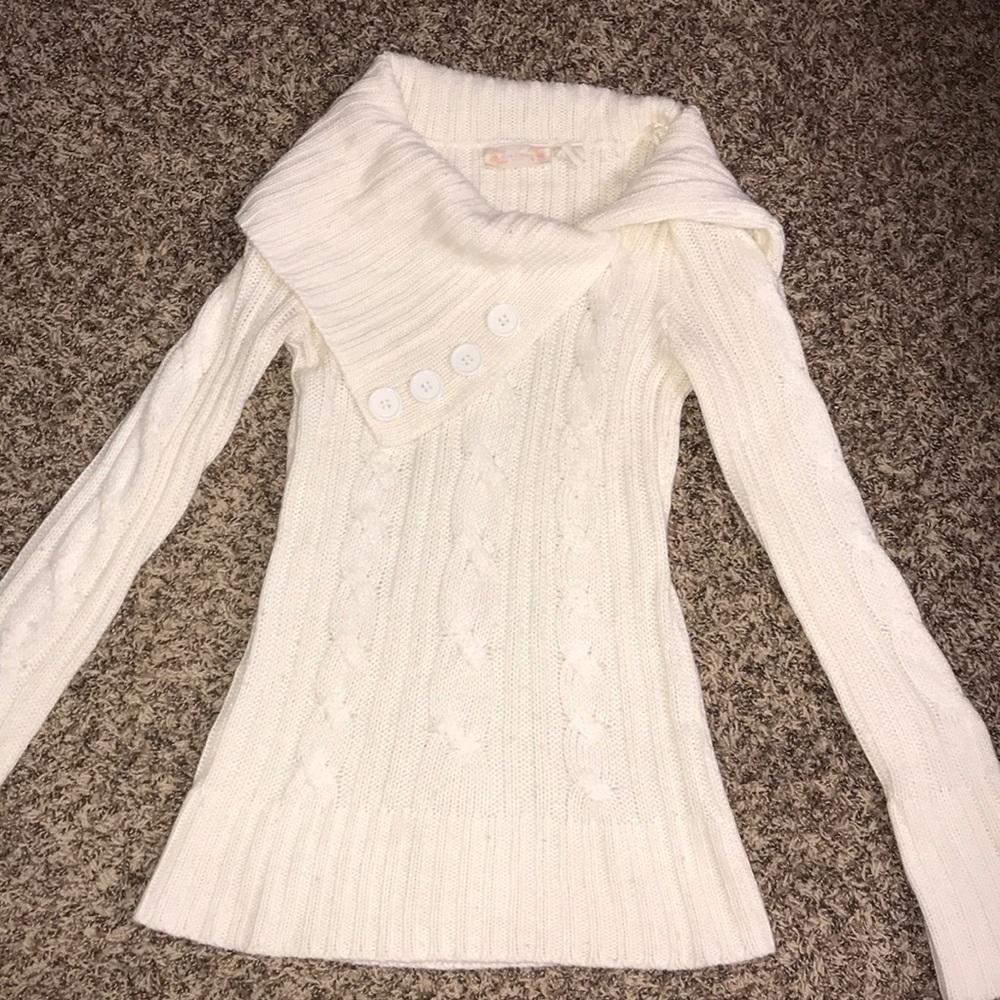 White knit sweater